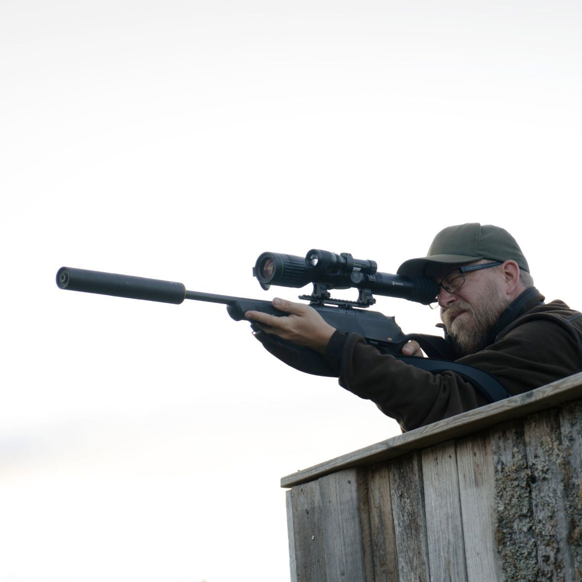 HIKMICRO ALPEX A50T Day & Night Riflescope with 850nm IR Illuminator.